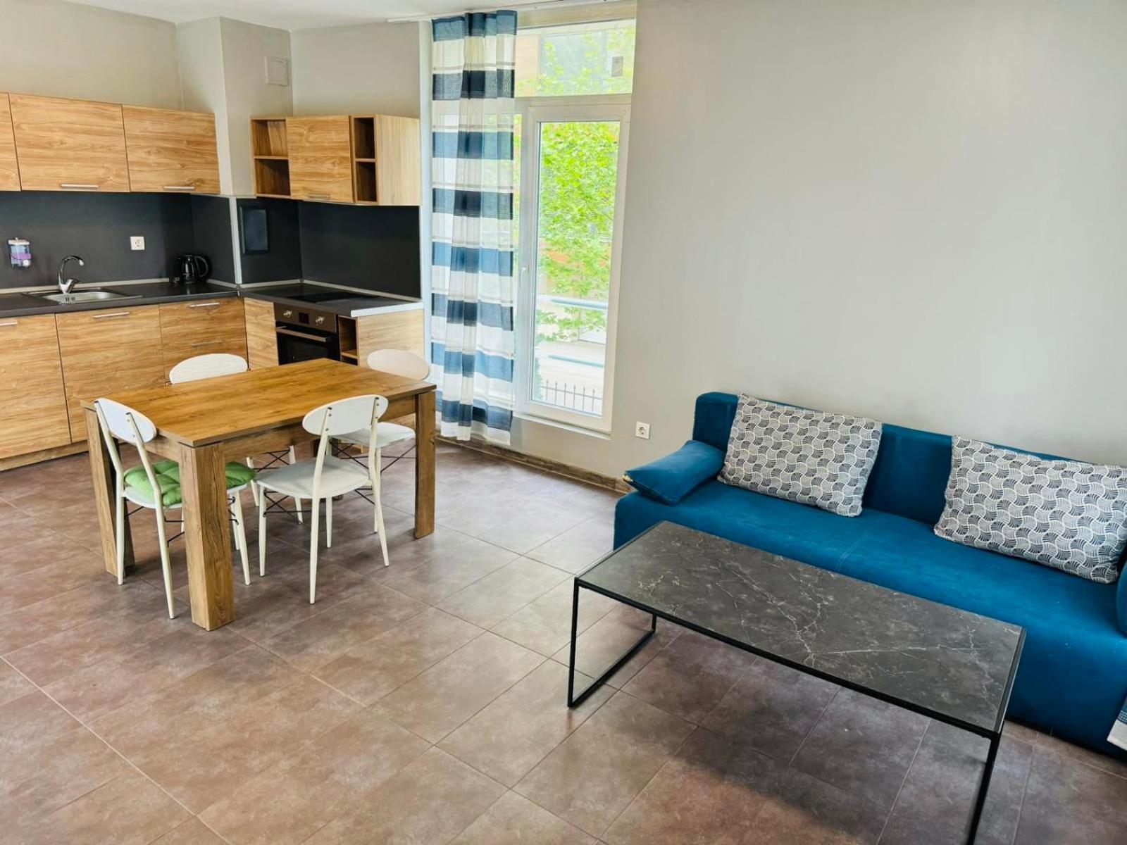 Vitosha 2 Bedrooms & Parking Place Apartament *