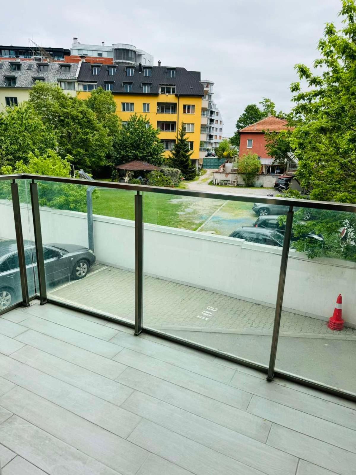 Vitosha 2 Bedrooms & Parking Place *